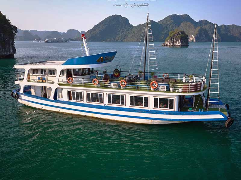 Reina Cruise - Cozy and Intimate Travel - Halong Bay